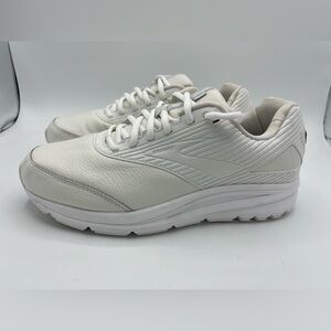 Brooks Addiction Walk White Women’s shoes 10.5 Wide